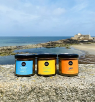 Preview: Mini Babas mit Calvados und Zimt Nahaufnahme